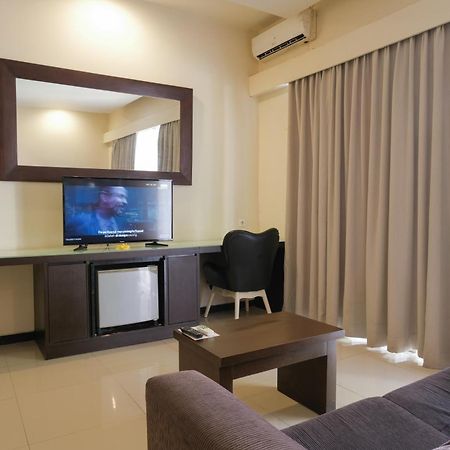 Swiss-Belcourt Sunset Aparthotel Семиняк Екстериор снимка