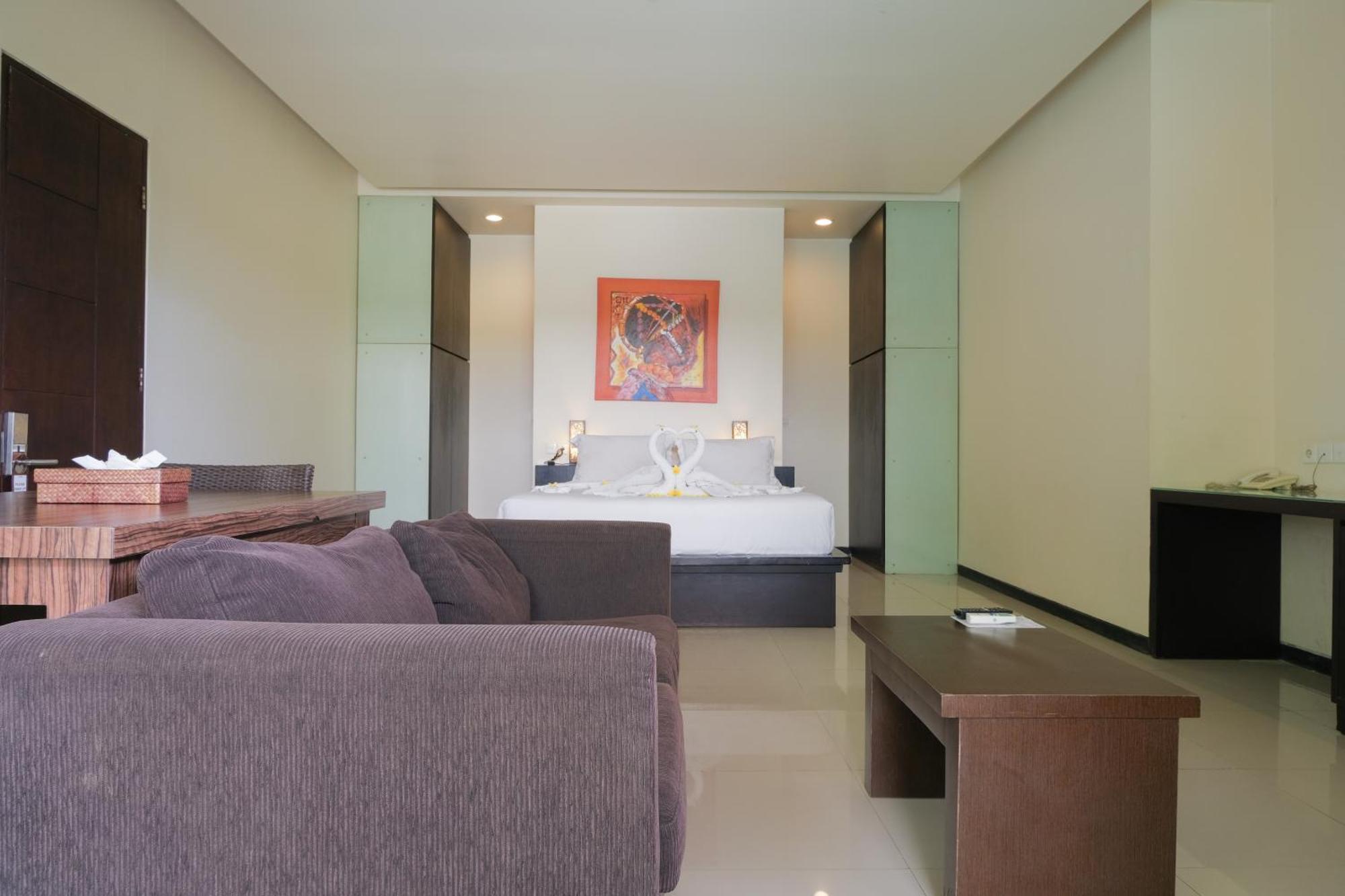 Swiss-Belcourt Sunset Aparthotel Семиняк Екстериор снимка