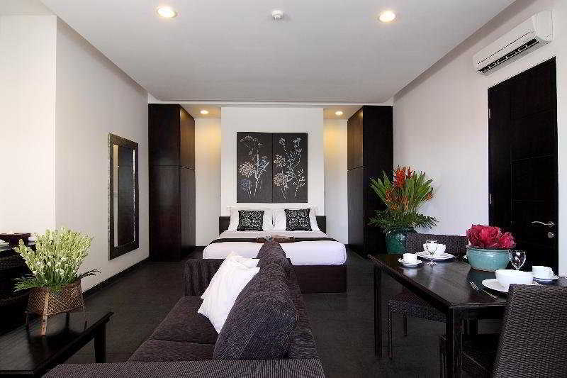 Swiss-Belcourt Sunset Aparthotel Семиняк Екстериор снимка